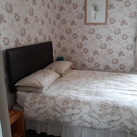 Ocean View Apartment Rhyl Bagian luar foto