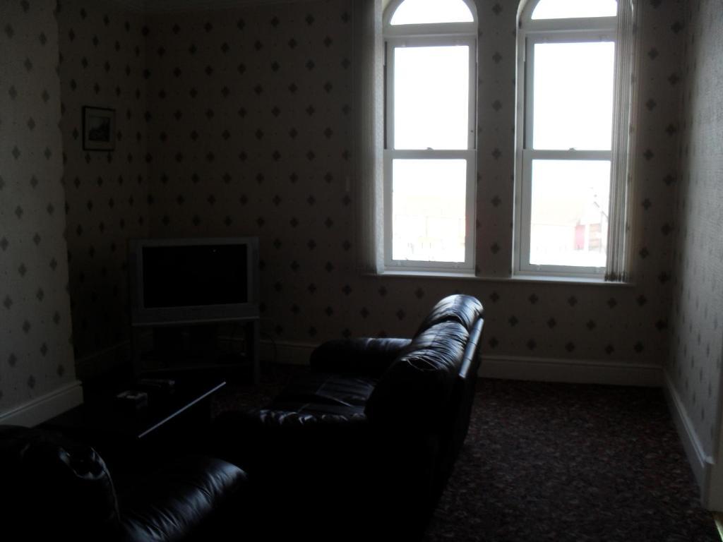 Ocean View Apartment Rhyl Bagian luar foto